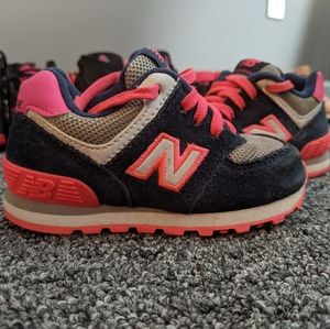 Toddler New Balance sz 5c